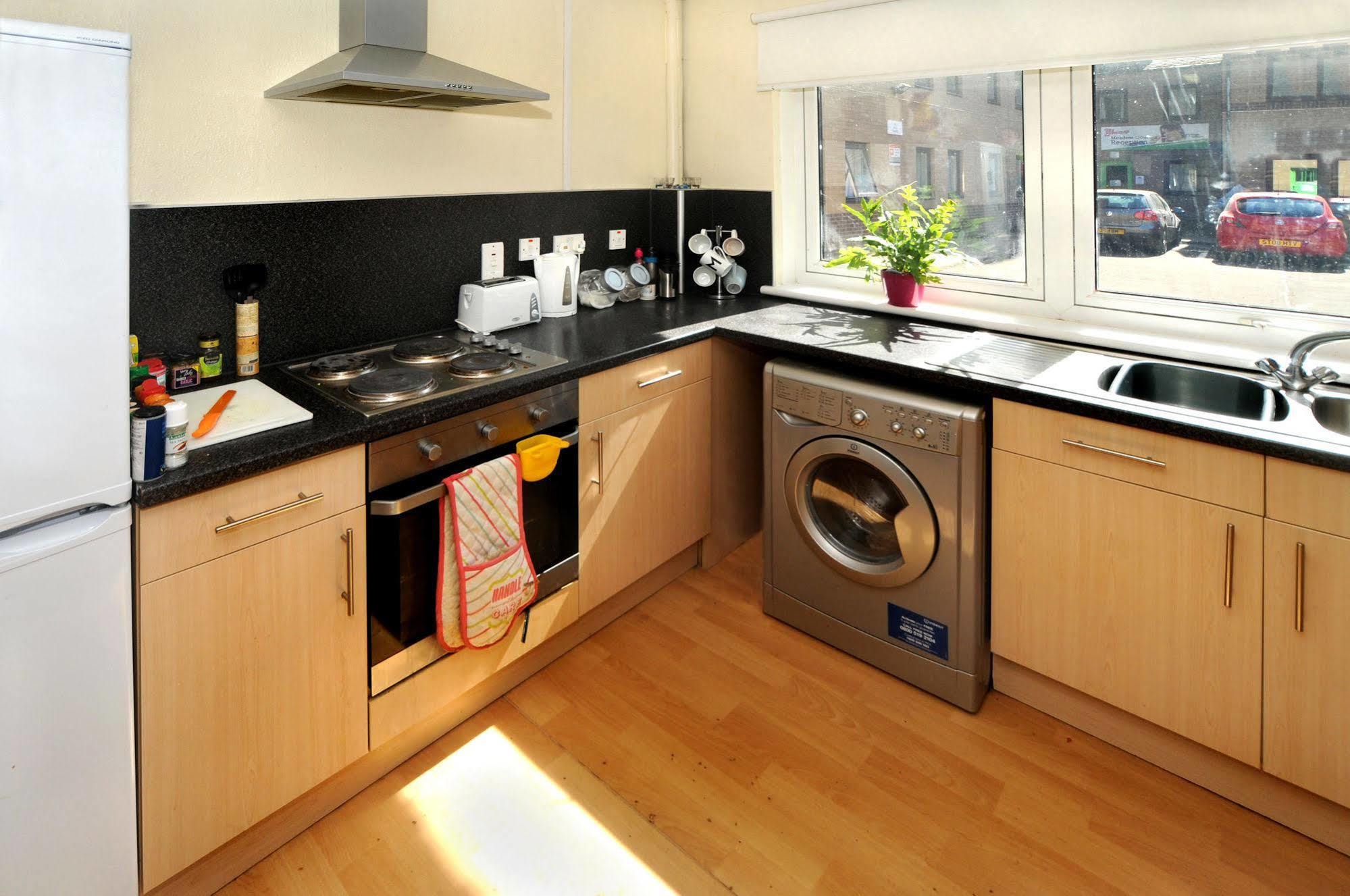 Destiny Student - Meadow Court Apartment Edinburgh Exterior photo