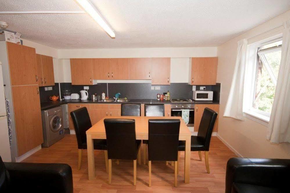 Destiny Student - Meadow Court Apartment Edinburgh Exterior photo