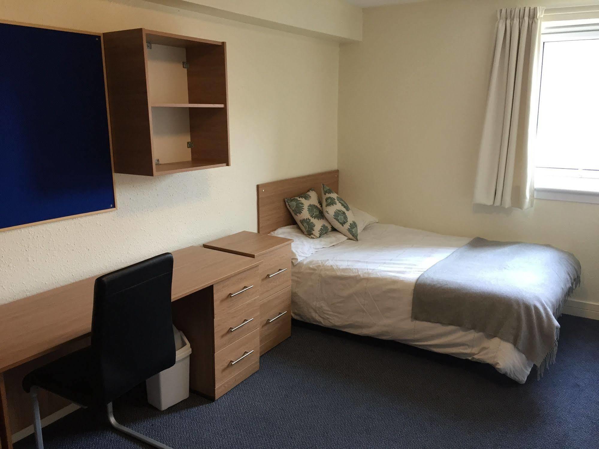 Destiny Student - Meadow Court Apartment Edinburgh Exterior photo